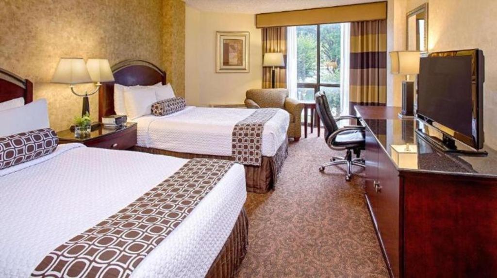 Radisson Hotel Austin - University Екстер'єр фото
