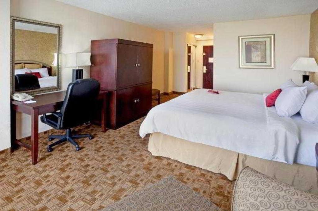 Radisson Hotel Austin - University Екстер'єр фото
