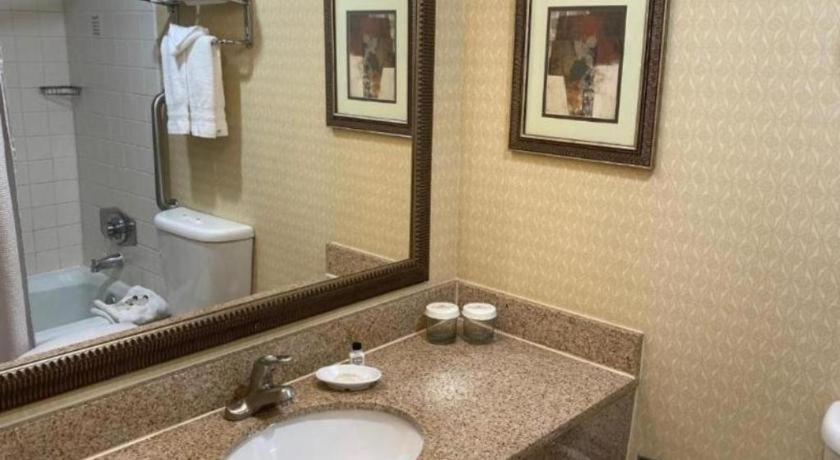 Radisson Hotel Austin - University Екстер'єр фото